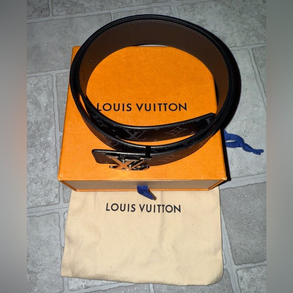Louis Vuitton Belt - Picture 2 of 3